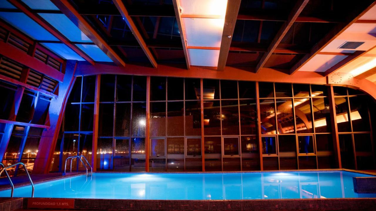 Mds Hotel Калама Экстерьер фото The pool at the hotel